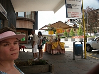 PICT2898  En nog een foto in Tarvisio (bekend om zijn ledermarkt). Leuke winkelstraat, kan je zo parkeren voor 30 ct/uur en vrijparkeren van 13-15h (winkels zijn dan dicht). coordinaten N46.50540,E13.57849